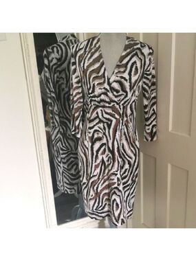 Joseph Ribkoff Zebra Print Stretch Jersey Empire Line Sheath Dress. Size 10.